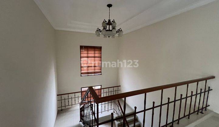 Rumah 2 Lantai Disewakan di Area Menteng, Cocok Jadi Silent Office