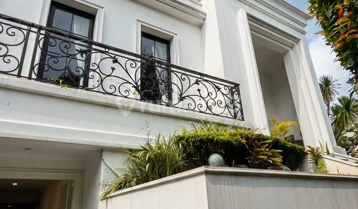 Langka! Rumah Mewah Semi Furnished di Kebayoran Baru, Jalan Lebar, Dekat Scbd & Gunawarman 2