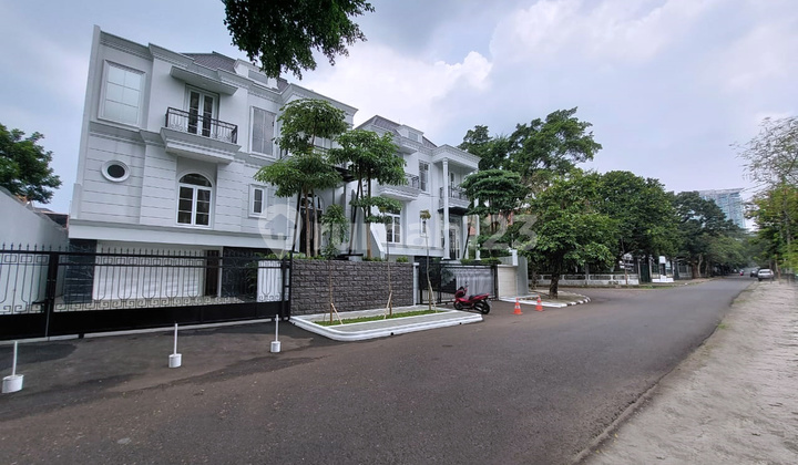 Mewah, Brand New, Area Brawijaya Darmawangsa, Dekat ke Kemang Mewah, Brand New, Area Brawijaya Darmawangsa, Dekat ke Kemang