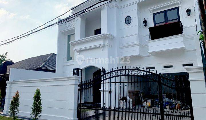 Rumah Mewah Dijual di Cempaka Putih, Dalam Komplek Elit, Tenang, Asri, Bebas Banjir 1