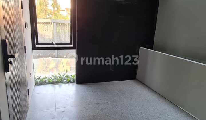 Rumah B New di Permata Hijau, 3,5 Lantai, Smart Home System, Dalam Town House 2