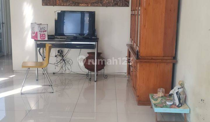 Rumah di Area Kebayoran Baru, 10 Kamar Tidur, Depan Taman Jalan Lebar, Langka 2