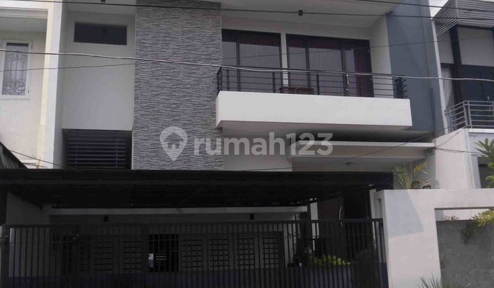 Rumah Dijual di Area Pondok Indah 2 Lantai