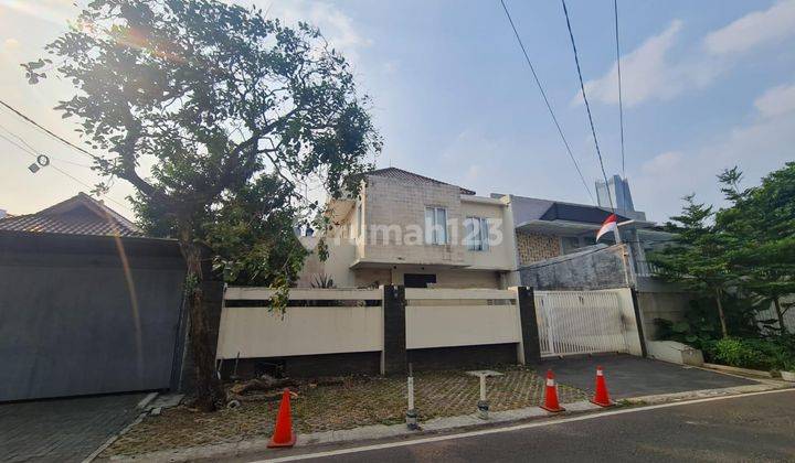 Dijual Rumah Area Senopati Kebayoran Baru Bisa Untuk Kantor Parkir 6 Mobil Ada Pool 1