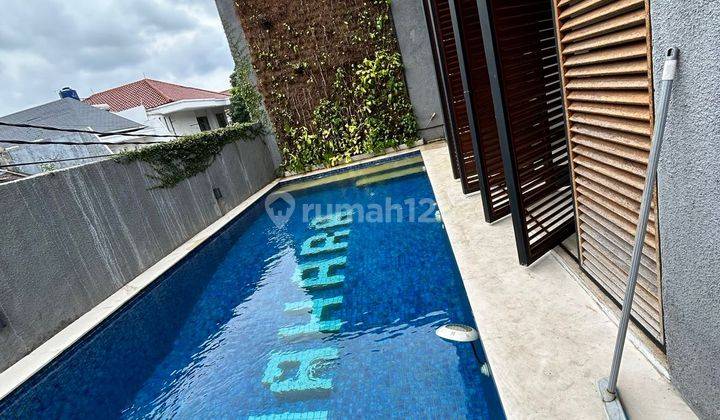 Rumah Asthetic 3 Lantai di Pondok Indah, Baru, Ada Solar Panel, Semi Furnished 2