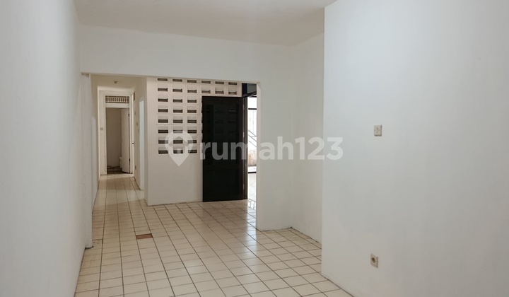 Rumah Baru Siap Huni, New Renov di Dekat PIM 2 2