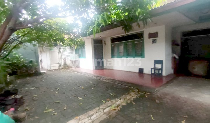 Dekat Permata Hijau! Rumah 250M² Cocok Jadi Kost, Ruko, atau Mini Market! Dekat Permata Hijau! Rumah 250M² Cocok Jadi Kost, Ruko, atau Mini Market!