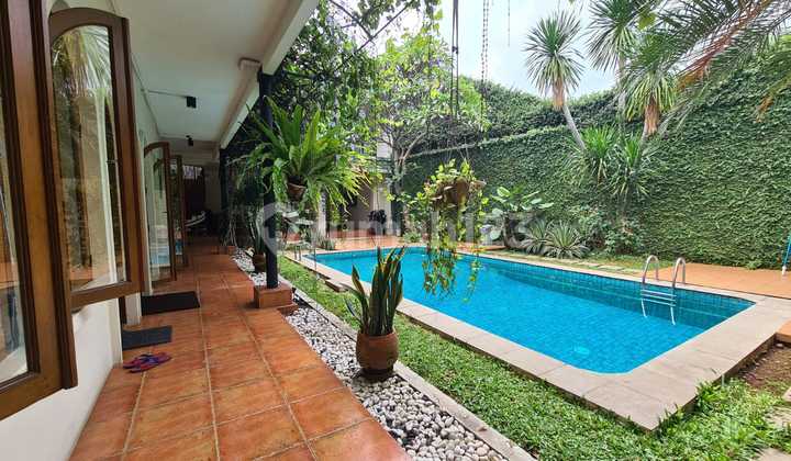 Rumah Sewa Full Furnished di Cipete Ada Kolam Renang Dekat Sekolah Prancis, Jis, Anglica School