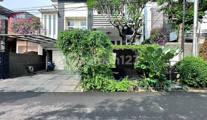 Rumah dijual di Pondok Indah, Dekat Tol Pondok Pinang, Minimalis Modern, Siap Huni