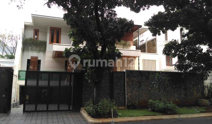 Rumah di Pondok Indah. Dekat ke PIM, RS Pondok Indah, JIS dan Tol Pondok Indah