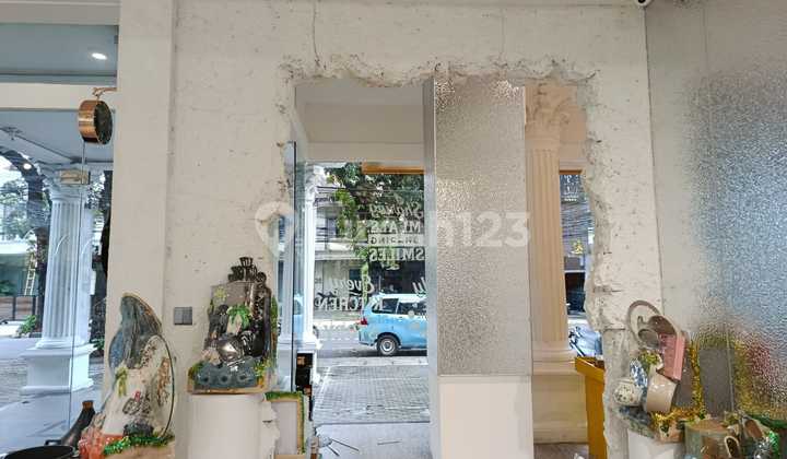 3-Story Building, Building Area 1100 M2, Ahmad Dahlan, Suitable for Office, Salon, Clinic, Busy Area 2