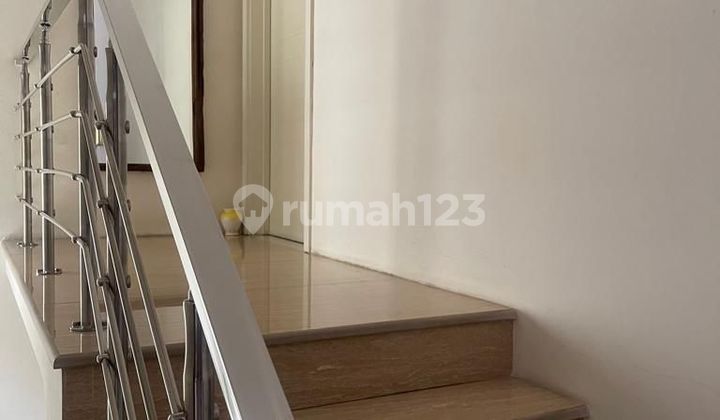 Well-maintained minimalist house in Pakuwon City San Antonio, 4.9 million negotiable. 2