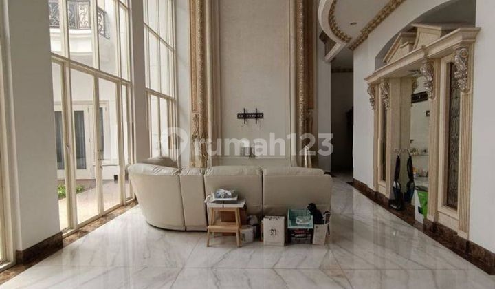 Rumah mewah american classic pakuwon VBR 25M nego bagus Rumah mewah american classic pakuwon VBR 25M nego bagus