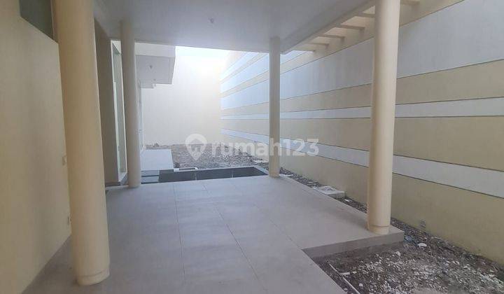 Rumah minimalis baru gress pakuwon the mansion 8.5m nego bagus 2