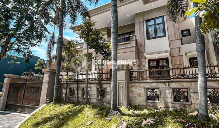Rumah minimalis mediteran split level graha family 10.5m negoo