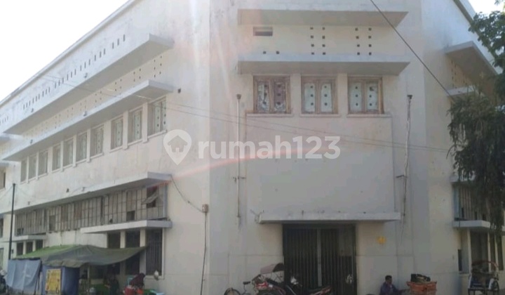 Gedung 4 Lantai Veteran Sby Pusat Komersial Strategis 36.8M Nego Gedung 4 Lantai Veteran Sby Pusat Komersial Strategis 36.8M Nego