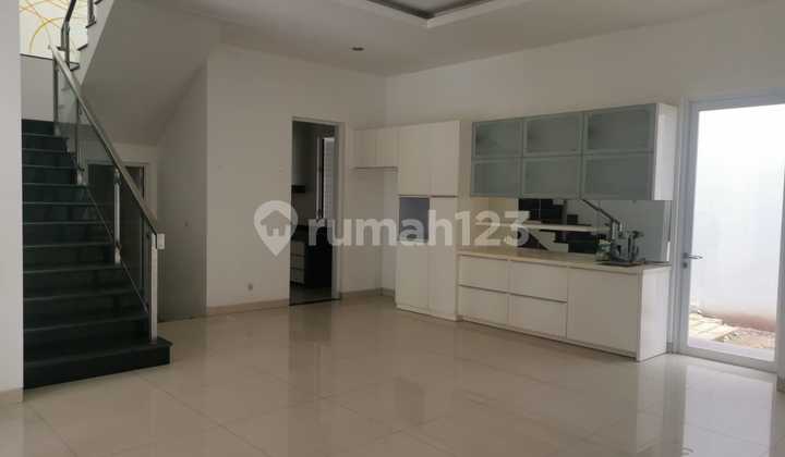 Pakuwon Indah Vbr3 Minimalis Mewah Semi Furnish Sewa 225Jt Per Th 2