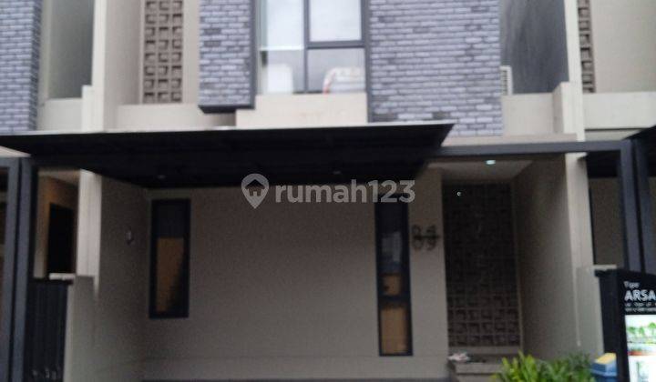 Rumah 2 Lantai Akses Langsung Jalan Raya Dilalui Angkutan Kota  2