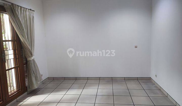 Rumah dpn taman di Liga Mas Pancoran