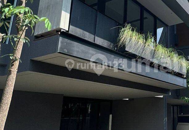 Townhouse di Jalan Kemang Selatan 4 Lantai SHM 1