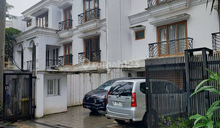 Rumah di Jalan Jeruk Purut 3 Lantai 1000 m2 bisa Home Office 21