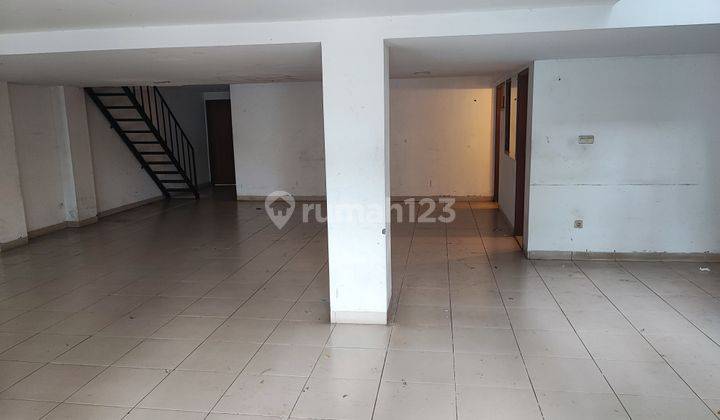 Rumah di Jalan Jeruk Purut 3 Lantai 1000 m2 bisa Home Office 22