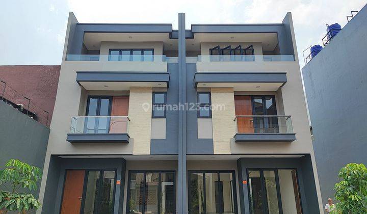 Rumah 3 Lantai Ready Stock Brand New 1