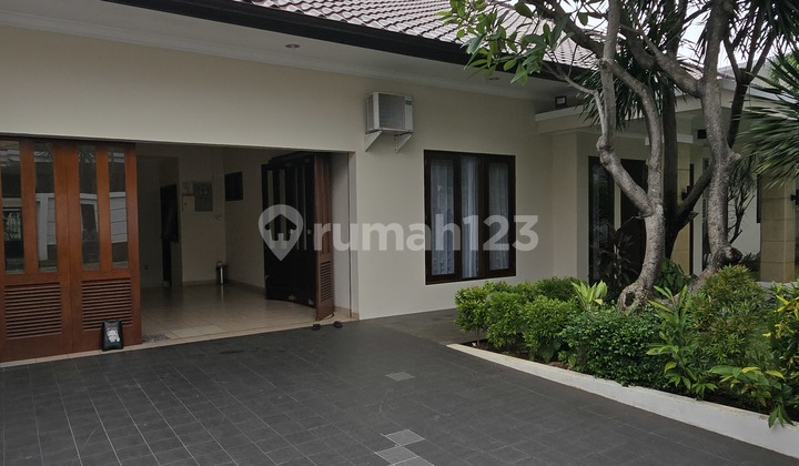 House.for.rent.east.kemang.near.hero