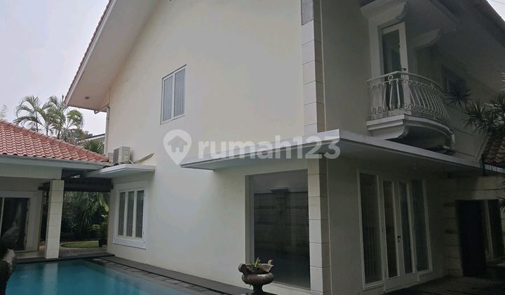 Rumah Design.classic.di.kebayoran.baru