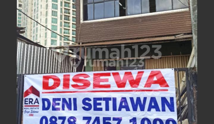 Shop house, width 7m x 22m, near Kebayoran Lama station. 1