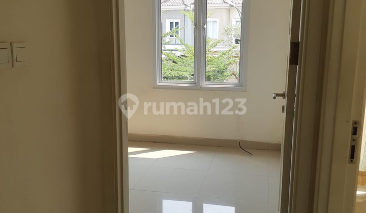 Rumah Bagus Di Cluster Elista Village Gading Serpong 10