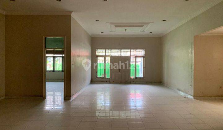 Disewakan rumah terlalu besar murah dekat binus 2