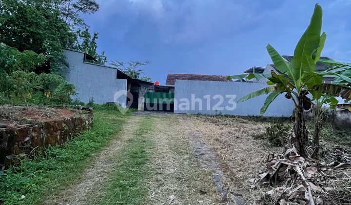 Selling Cheap Warehouse Below NJOP Price, 10 Minutes from Banyumanik Toll Exit. Selling Cheap Warehouse Below NJOP Price, 10 Minutes from Banyumanik Toll Exit.