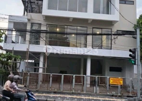 Rumah Hook Mulyosari Hitung Tanah Row Jalan Lebar 1