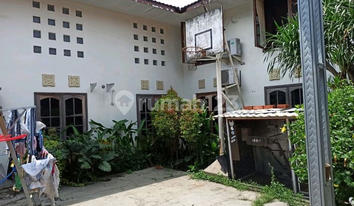 Ready-to-Use House in Rungkut Asri, Strategically Located Near Merr 1