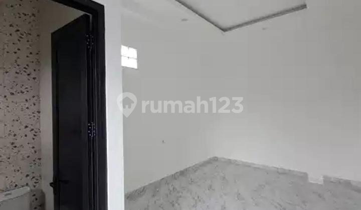 Dijual rumah Lokasi Strategis di BSD Griya loka Sektor 1.6 M  2