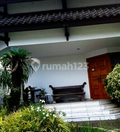 Dijual Rumah 2 Lantai di Kembangan  2