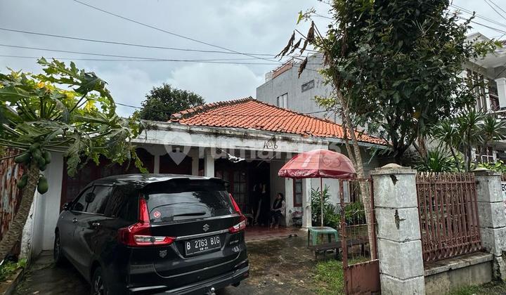 House and Building Including Land in Strategic Cilandak Location