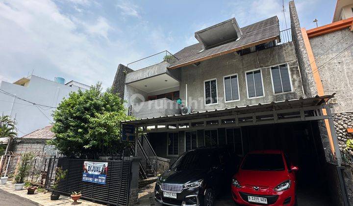 Rumah 3 Lantai di Lokasi Strategis di Radio Dalam 1