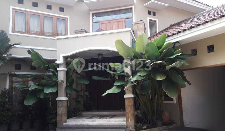 3-Story House in Lebak Bulus, South Jakarta - JL Street