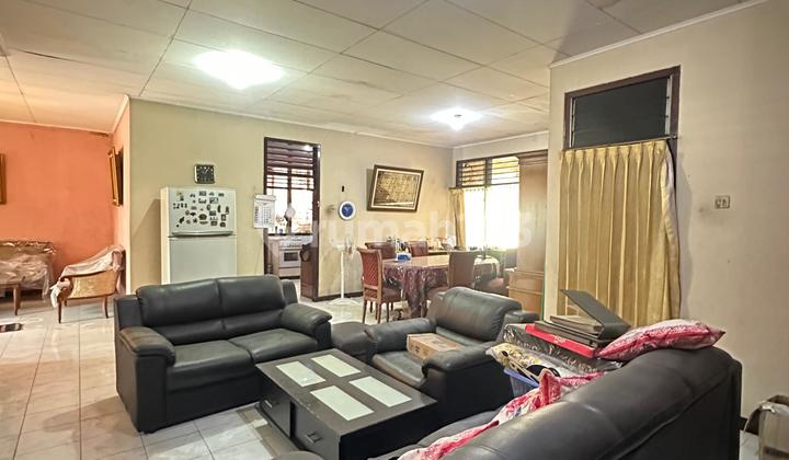 Rumah Classic 2 Lantai di Bendi Raya Kebayoran Lama - Ws 2