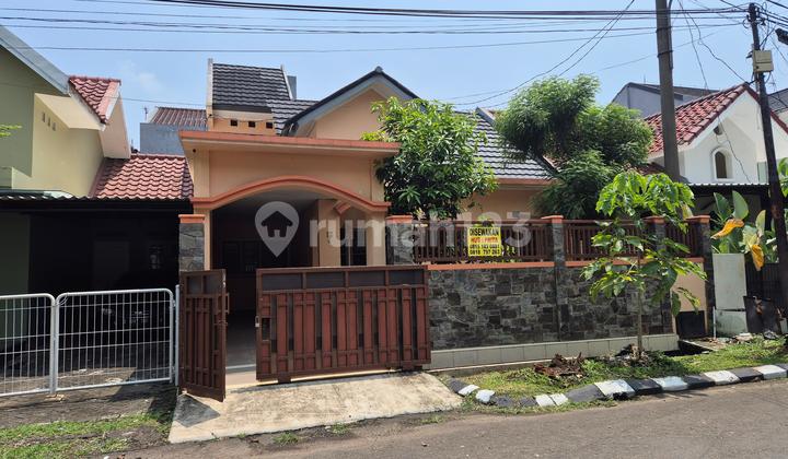 Rmh Bagus dan tidak banjir, siap huni, 3kt 2km di Kemang pratama 3, Bekasi