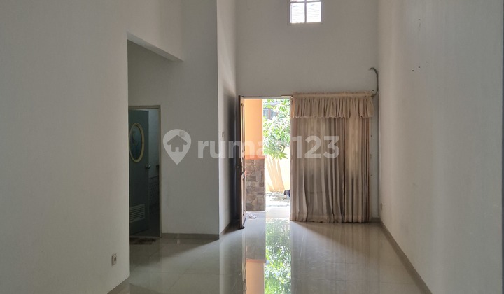 Rmh Bagus dan tidak banjir, siap huni, 3kt 2km di Kemang pratama 3, Bekasi 2