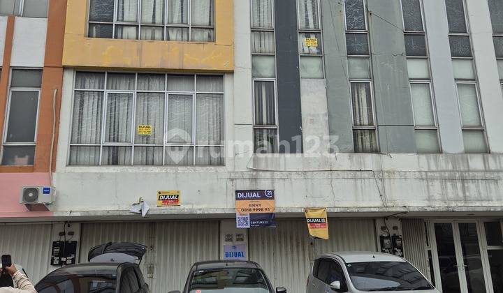 2 connected Ruko units in the Boulevard Arcade area of Jababeka, suitable for offices and culinary businesses.