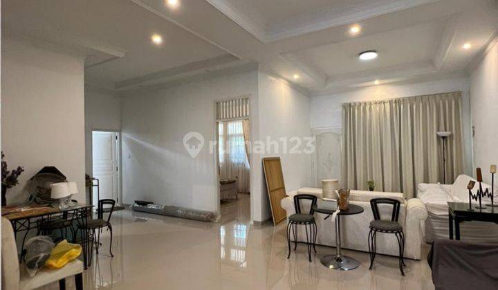 Rumah cantik di Cireundeu dekat lebak bulus jakarta selatan  2