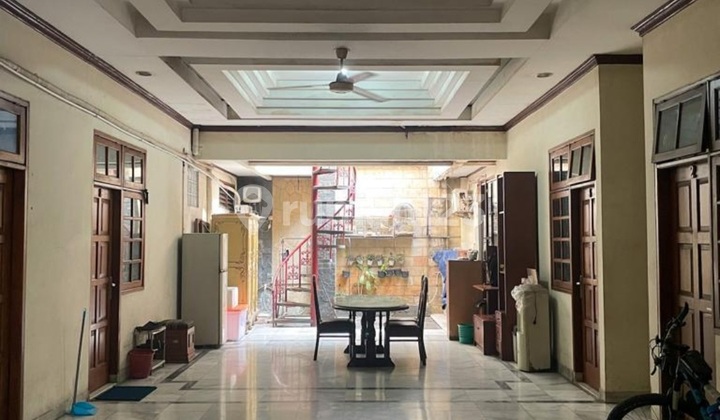 rumah kost lokasi sangat strategis di jaksel