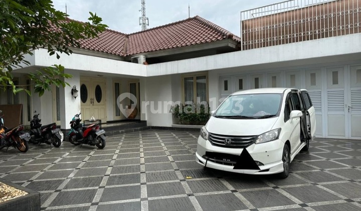 Dijual rumah cantik lokasi strategis di jakarta selatan