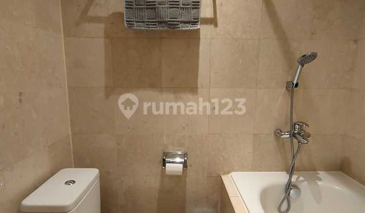 For Rent Apartment Sudirman Mansion 3BR 2