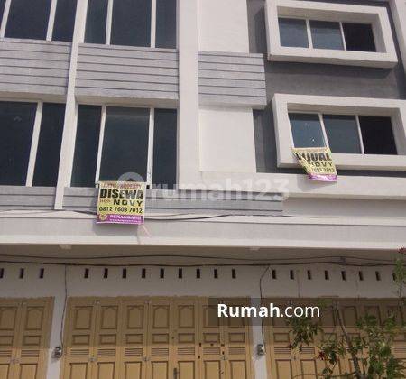 Disewaan Ruko 3 Lantai Jl. Air Hitam Pekanbaru 1