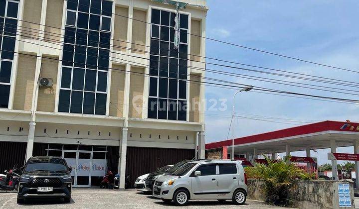 Disewakan Ruko 3 Lantai Jl. Rawamnagun Pekanbaru 1